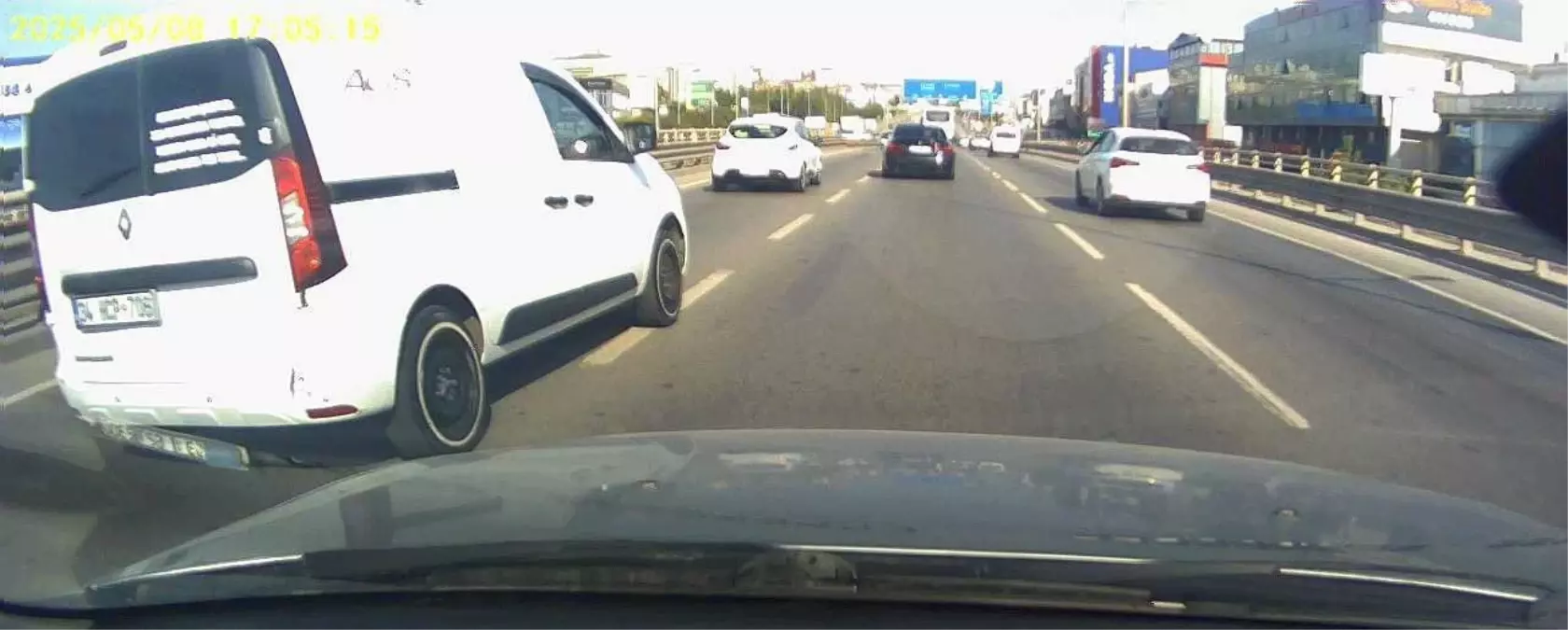 Kocaeli'de Trafik Güvenliğini Tehlikeye Atan Sürücüler Kaydedildi