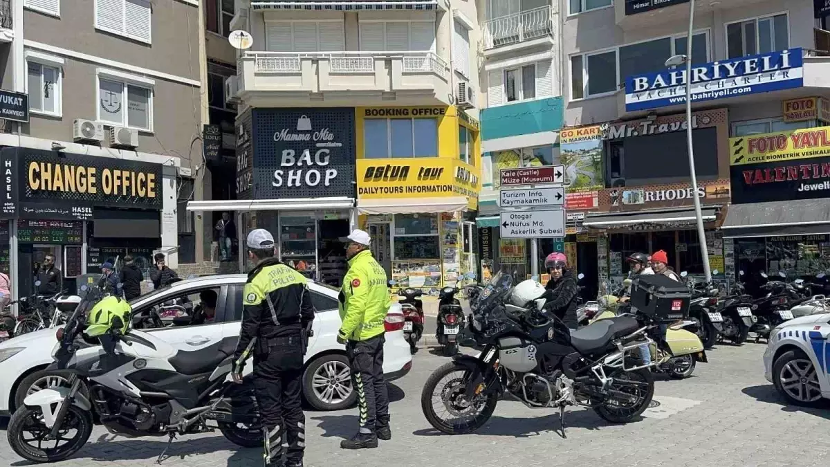 Marmaris'te Motosiklet Kullanımına Yönelik Trafik Denetimleri Artıyor