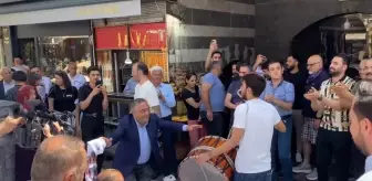 PKK'nın kendini feshetmesi Diyarbakır'da halaylarla kutlanıyor