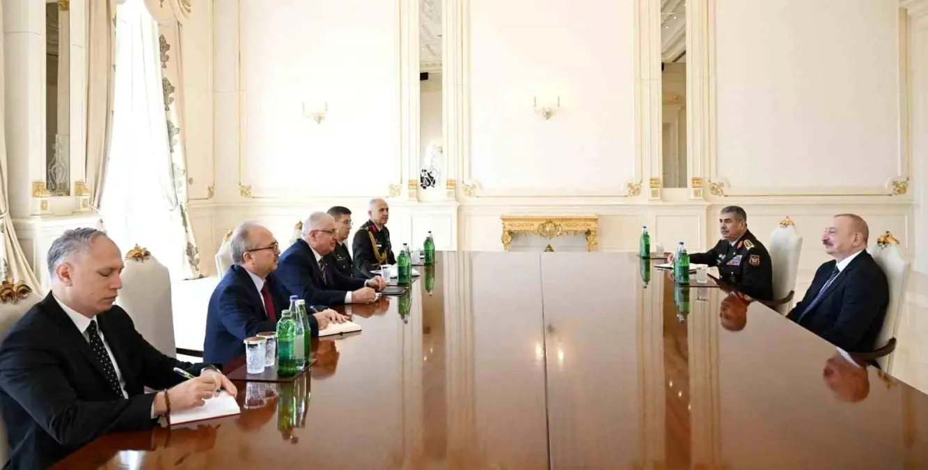 Aliyev, Milli Savunma Bakanı Güler'i kabul etti