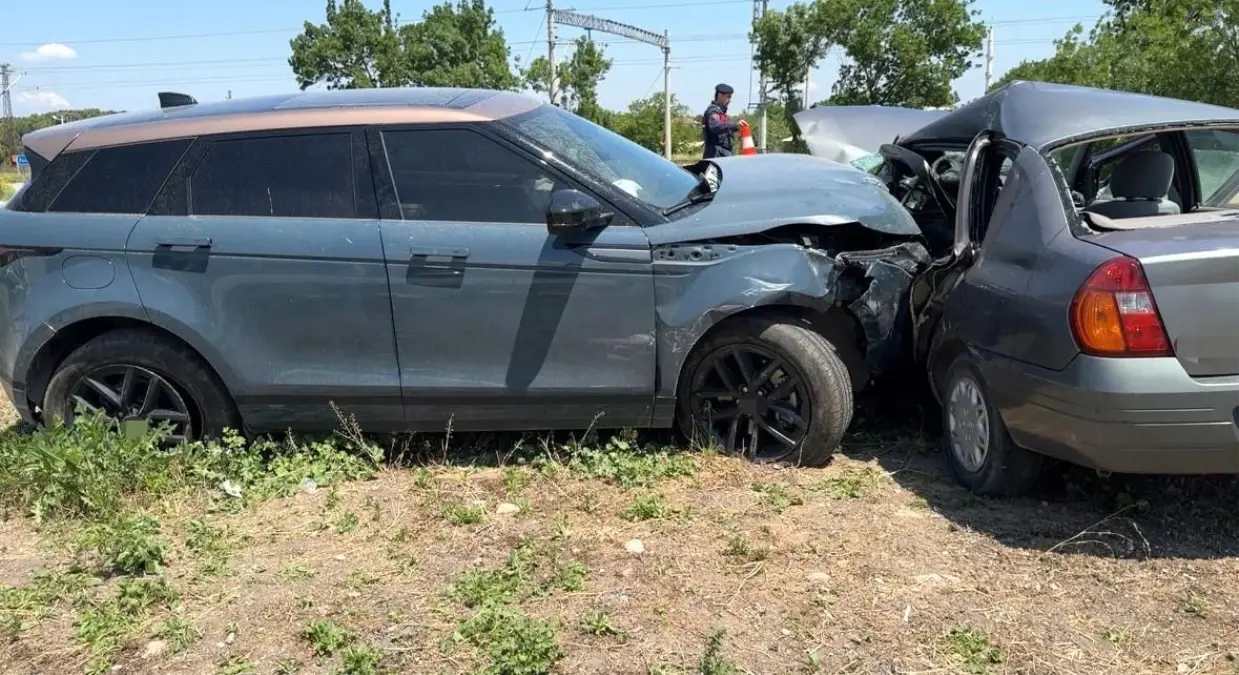 Balıkesir'de Trafik Kazası: 1 Ölü, 2 Yaralı