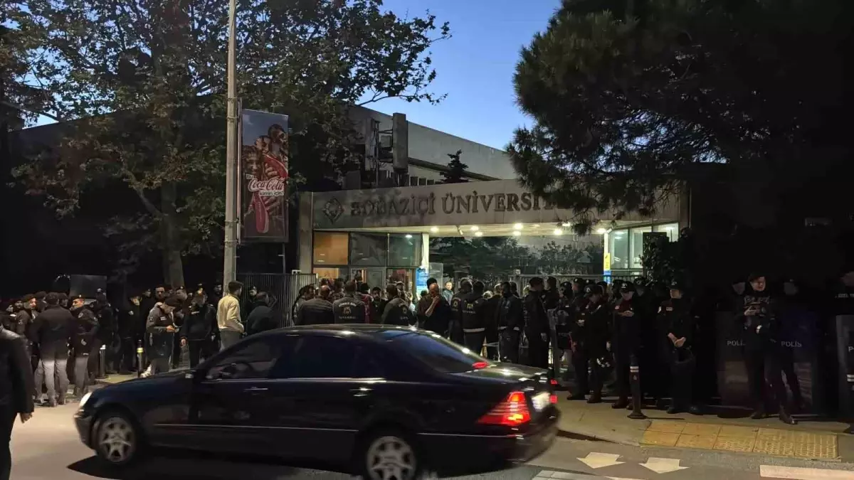 Boğaziçi Üniversitesi'nde Konferans Protestosu: 13 Polis Yaralandı, 97 Gözaltı