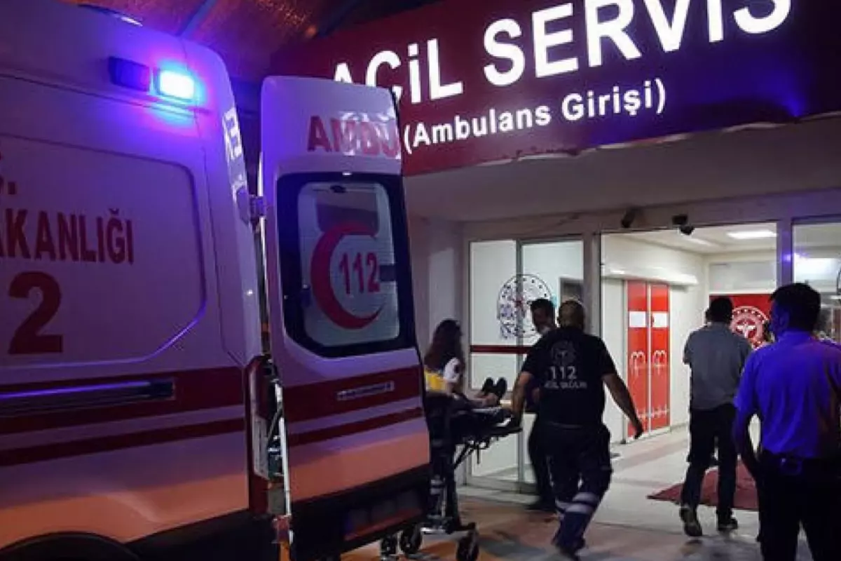 Bursa'da çöp atma tartışması kılıçlı kavgaya dönüştü! 3 kişi yaralandı