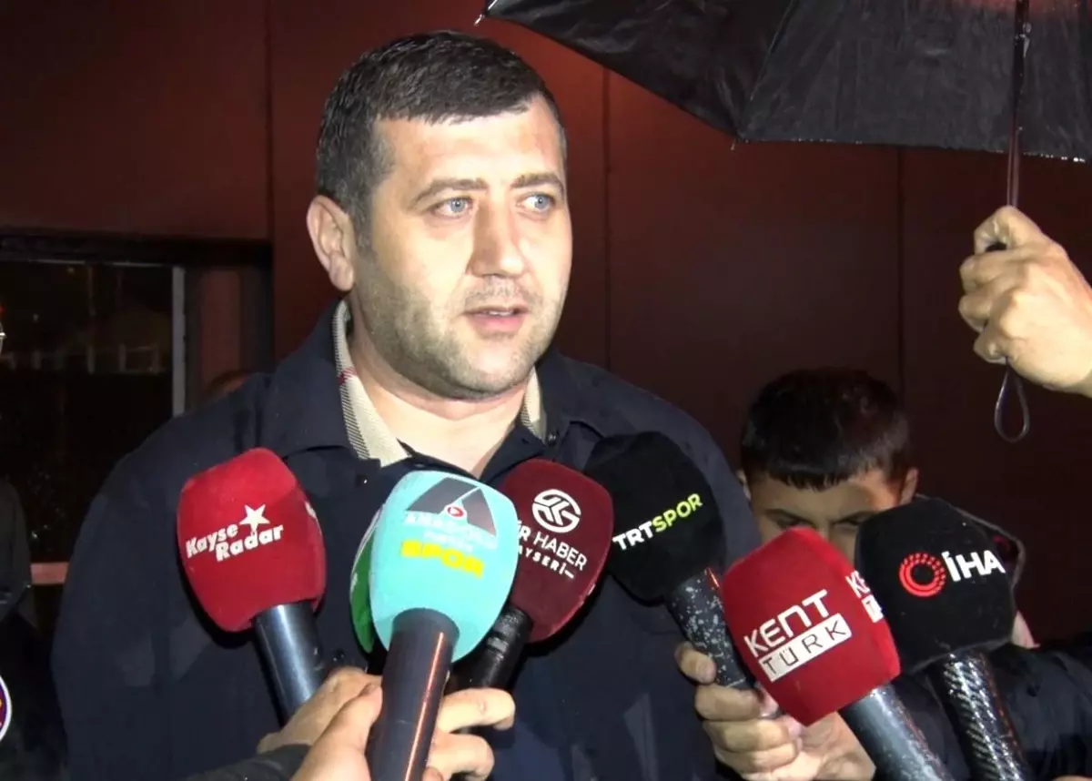 MHP Milletvekili Baki Ersoy'dan Kayserispor'a Destek