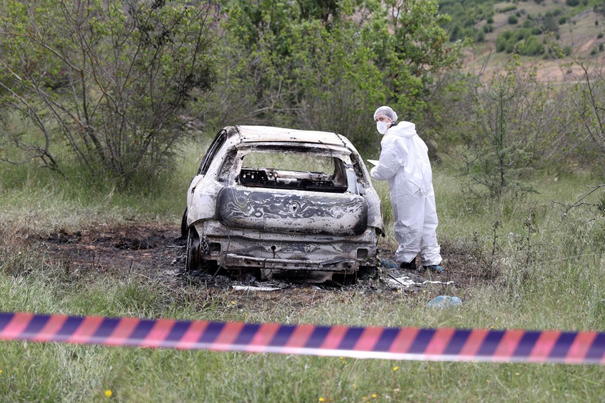 Evini ve otomobilini yaktıktan sonra bir kadını öldürüp intihar etti