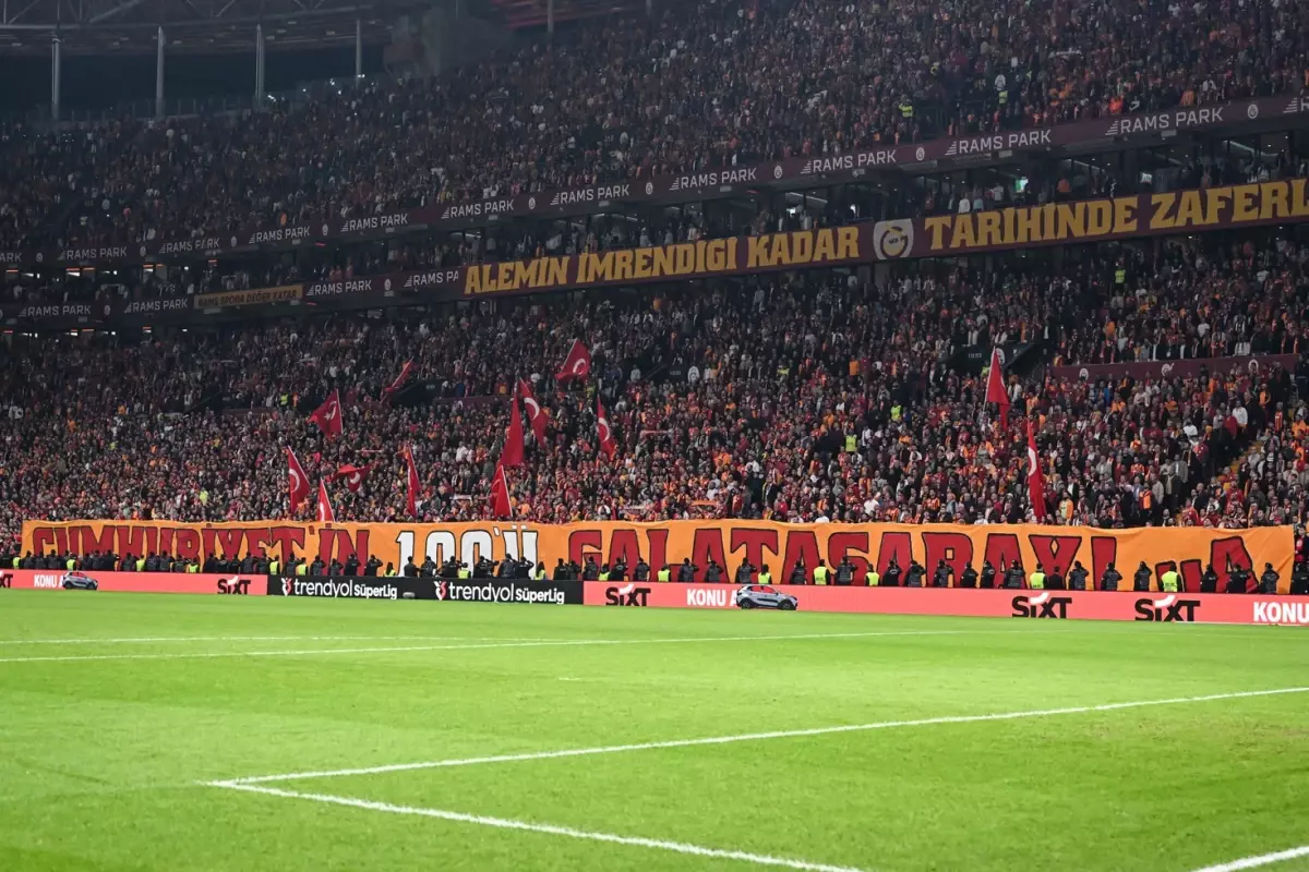Galatasaray'a 2.3 milyar TL'lik gelir