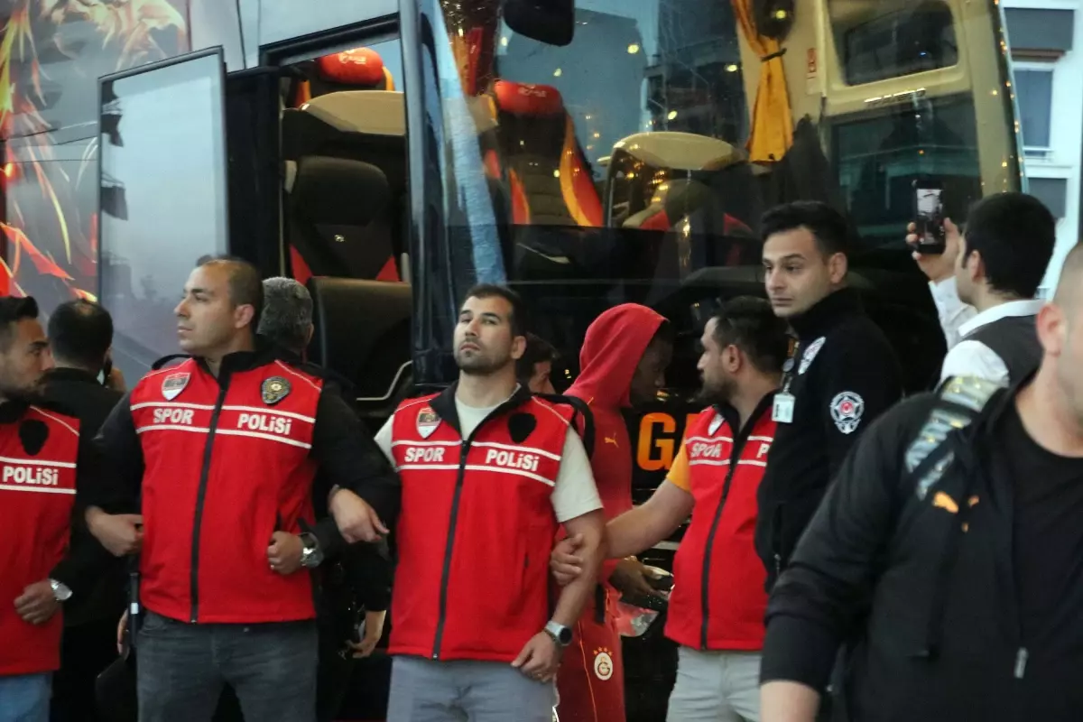 Galatasaray, Ziraat Türkiye Kupası Finali İçin Gaziantep'te