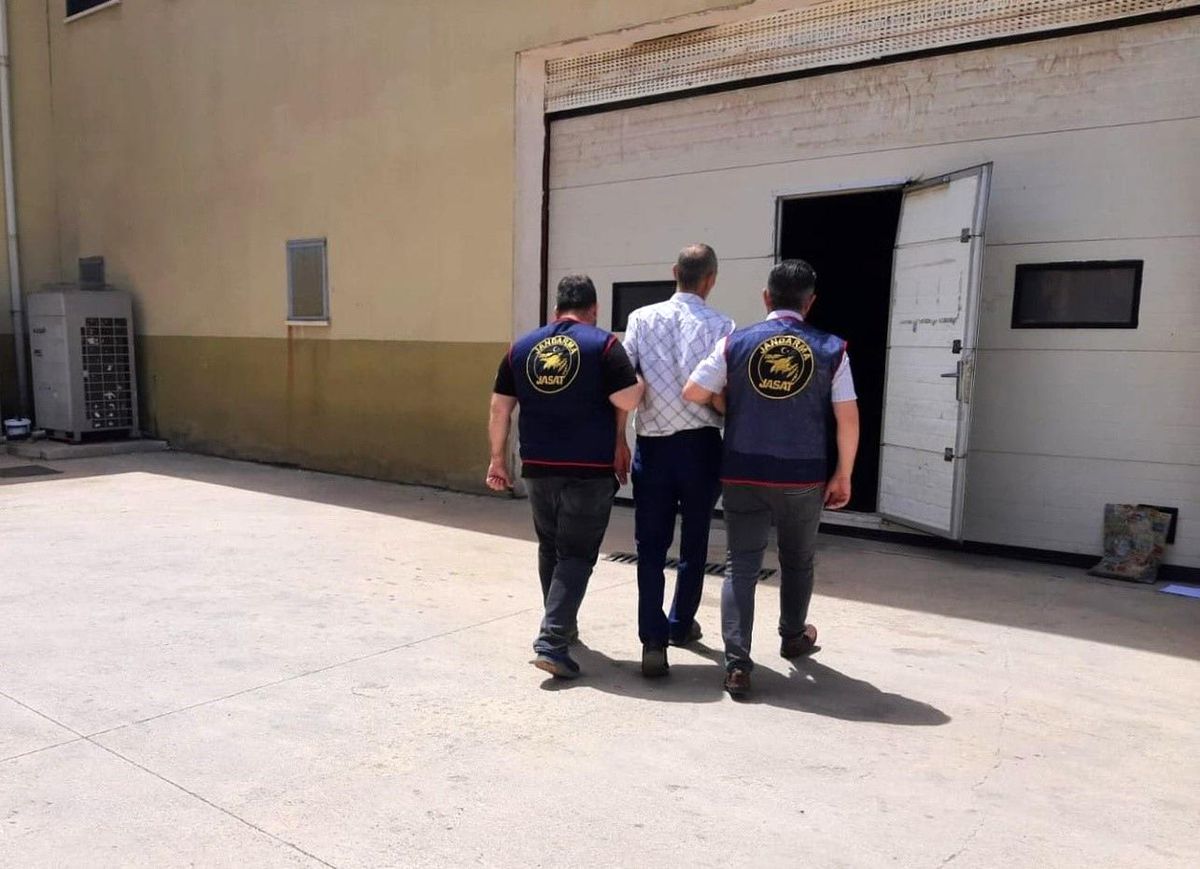 Hırsızlık suçundan aranan hükümlü yakalandı