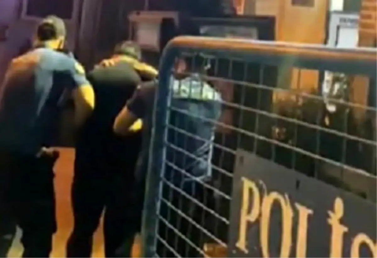 22 Yıl Hapis Cezasıyla Aranan Şahıs İzmir'de Yakalandı