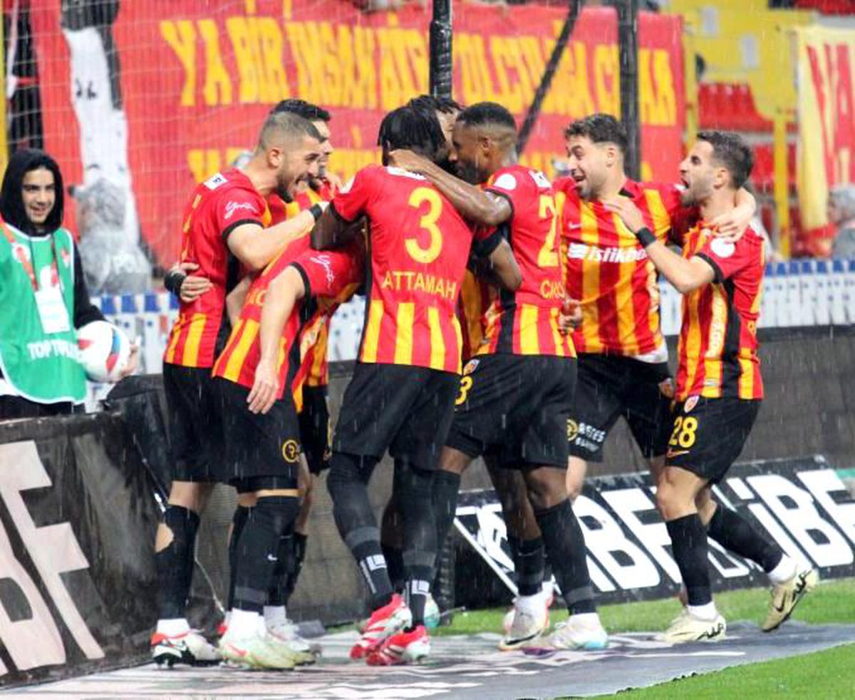 Kayserispor, Antalyaspor Galibiyle Süper Lig'de Kalmayı Garantiledi