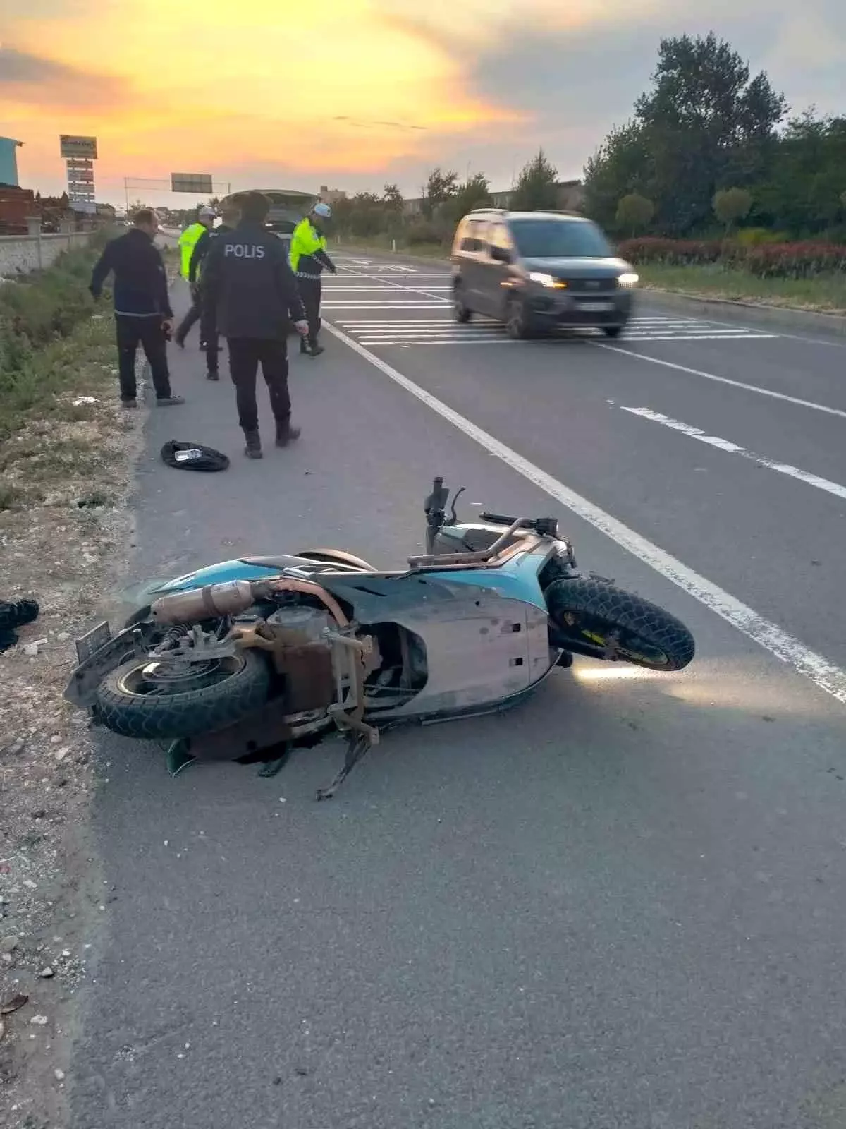 Edirne'de Trafik Kazası: Motosiklet Sürücüsü Ağır Yaralandı
