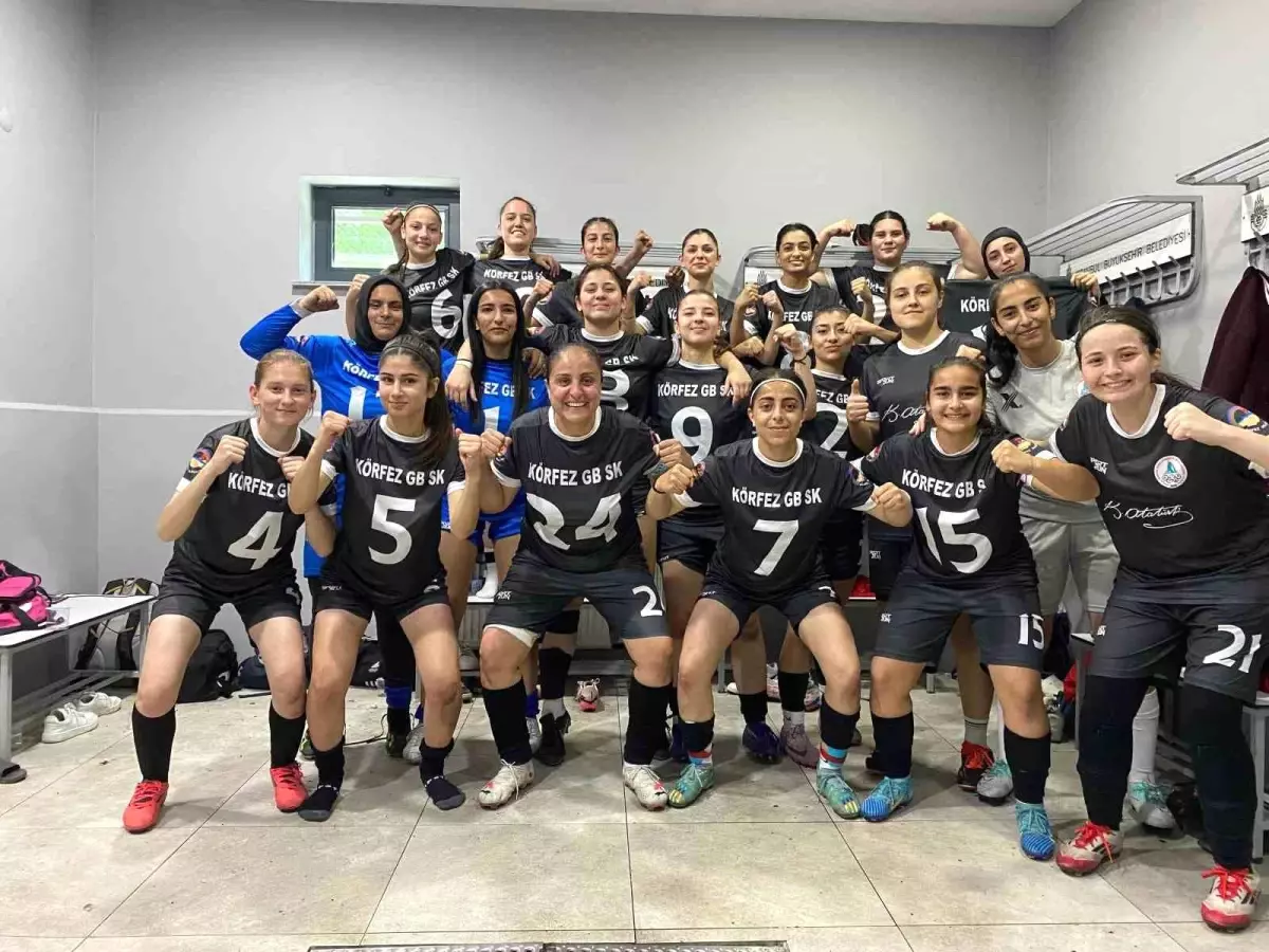 Körfez Gençlerbirliği Kadın Futbol Takımı Çeyrek Finale Yükseldi