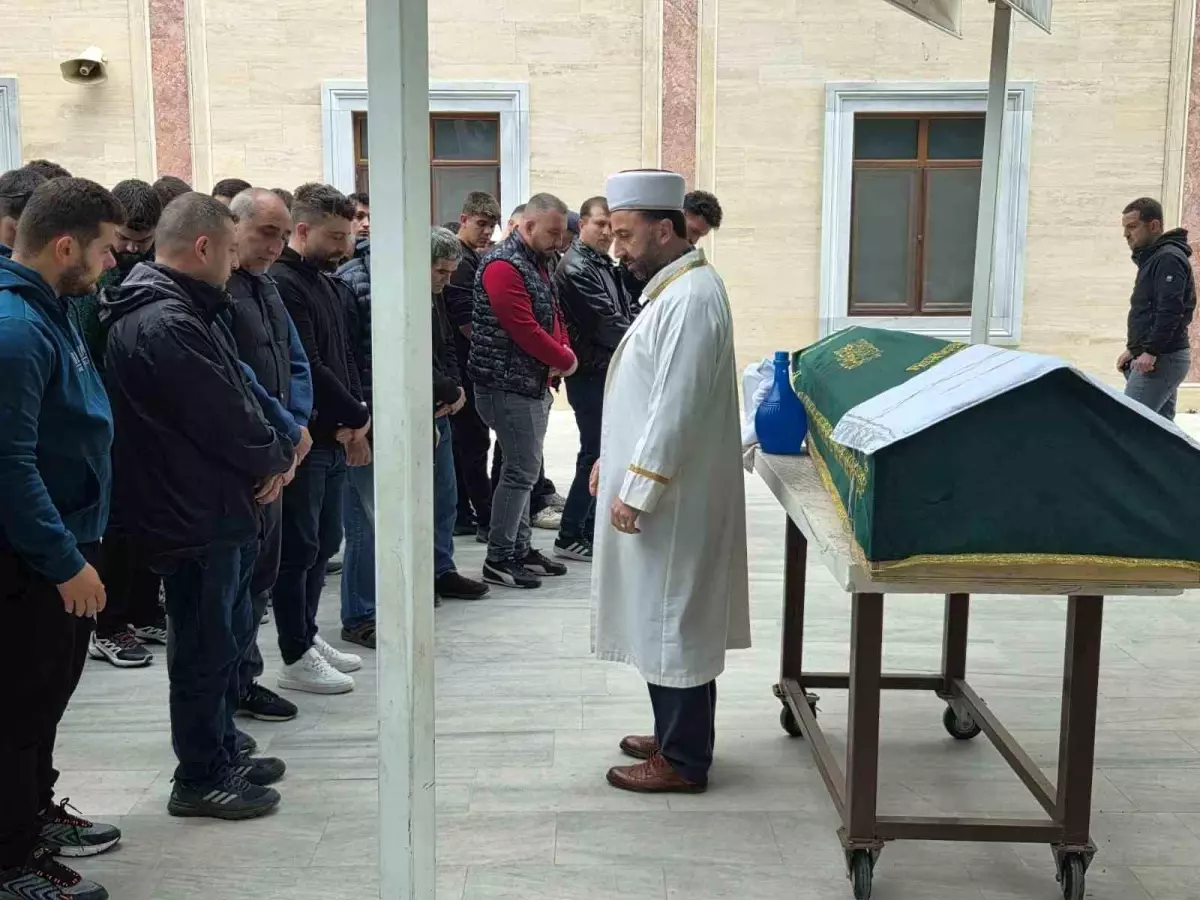 25 Yaşındaki Motosikletli Genç Hayatını Kaybetti