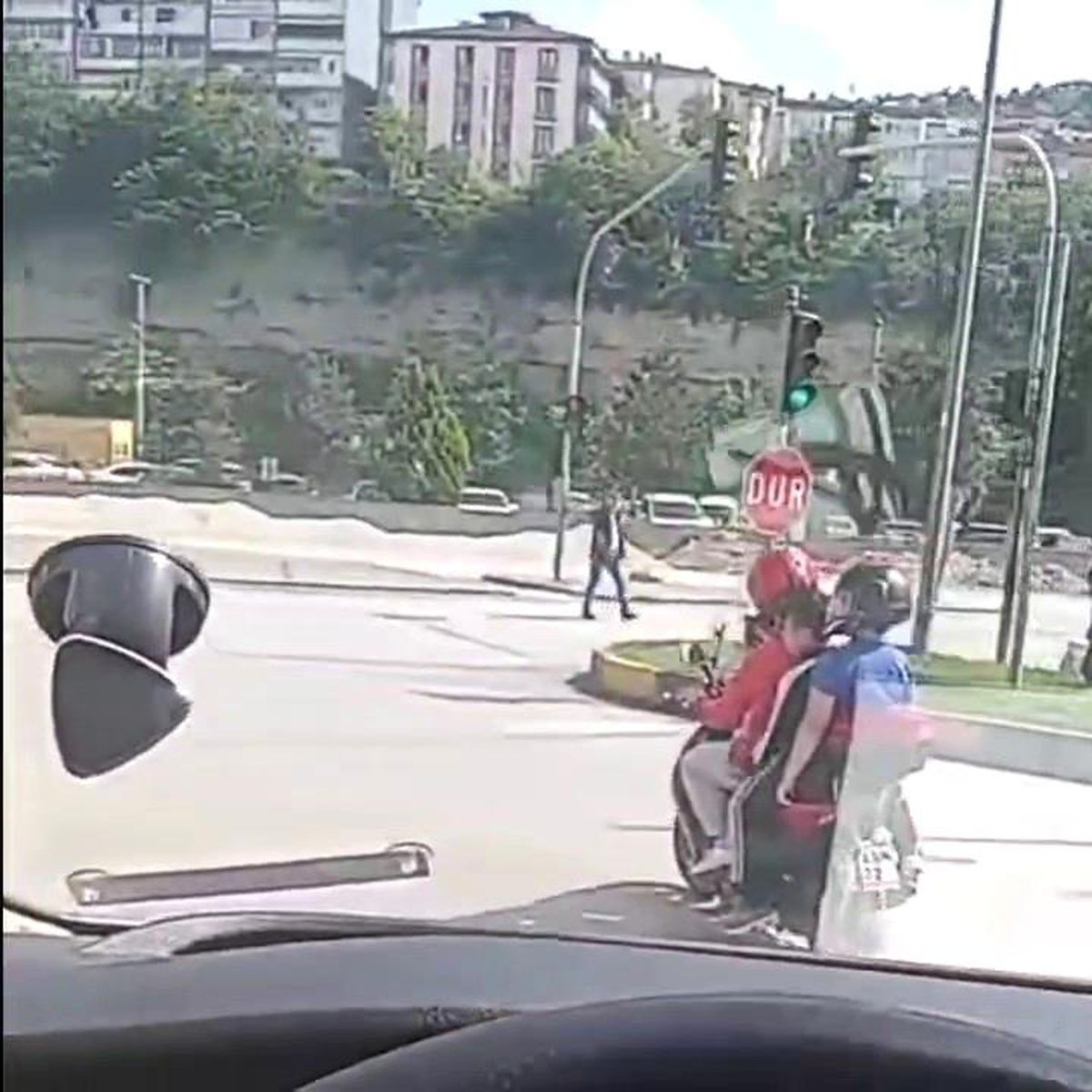Karabük'te Motosiklet Üzerinde Tehlikeli Yolculuk