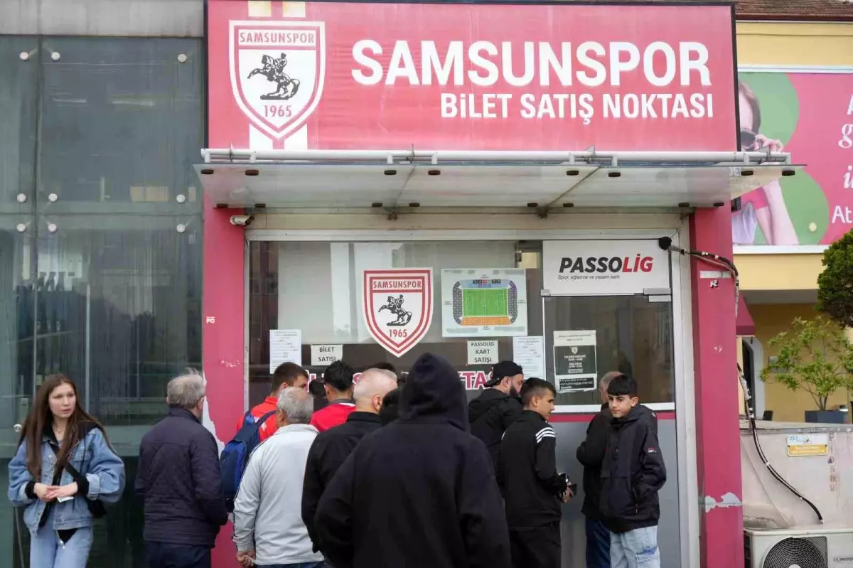 Samsunspor - Sivasspor Maçına Yoğun İlgi, Biletlerin Sütü Tükendi