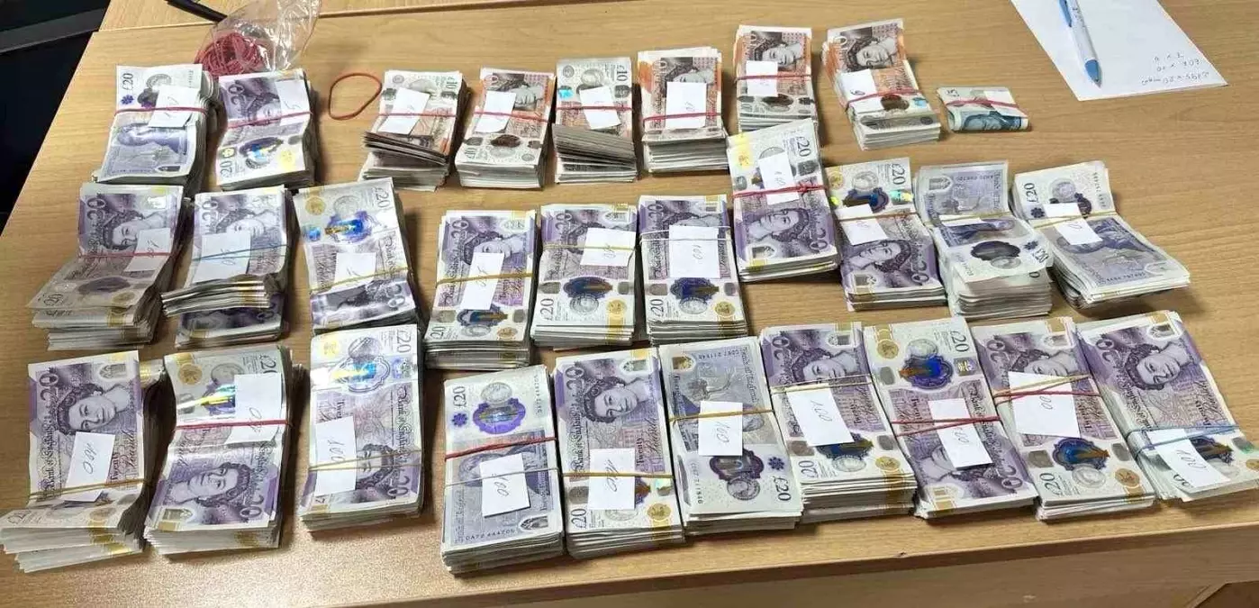 Kapıkule Sınır Kapısı'nda 50 Bin Sterlin Ele Geçirildi