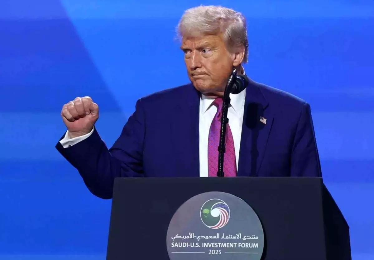 Trump: 'Suriye'ye yönelik tüm yaptırımları kaldırıyoruz'