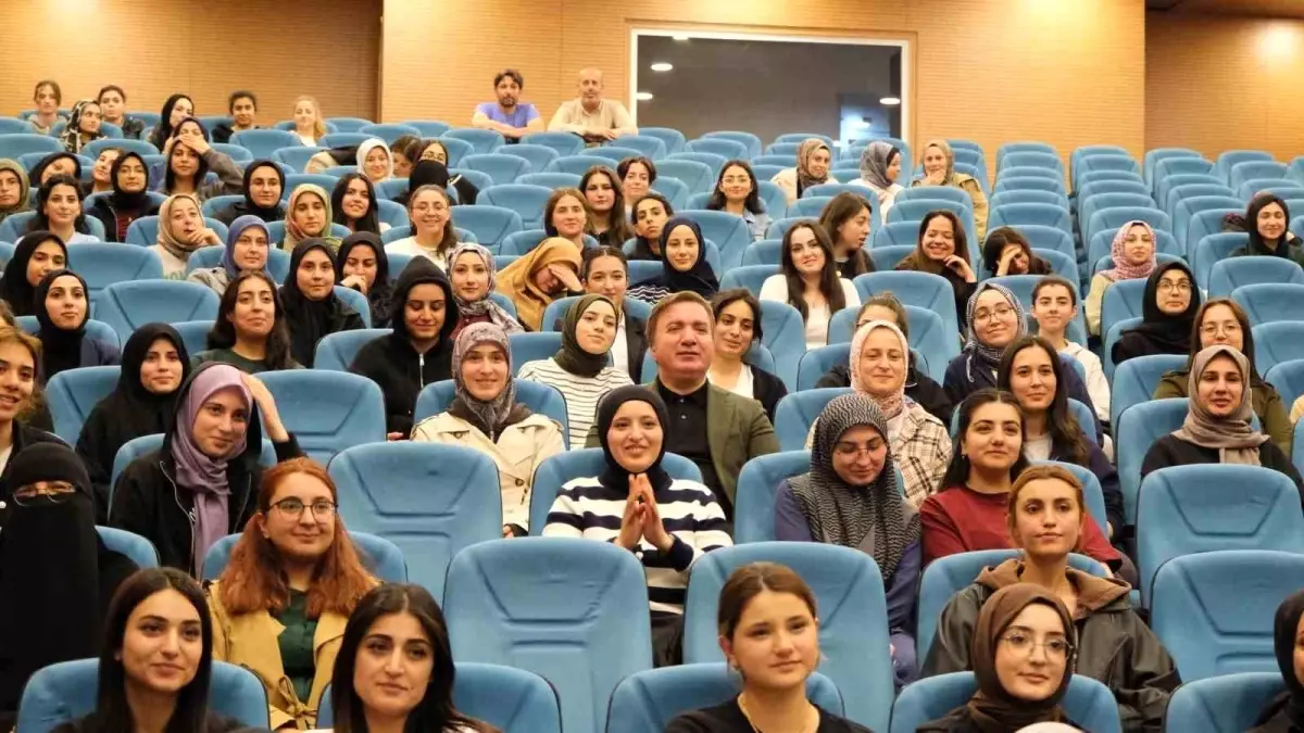 Vali Aydoğdu, Öğrencilerle Buluştu ve Projeleri Tanıttı