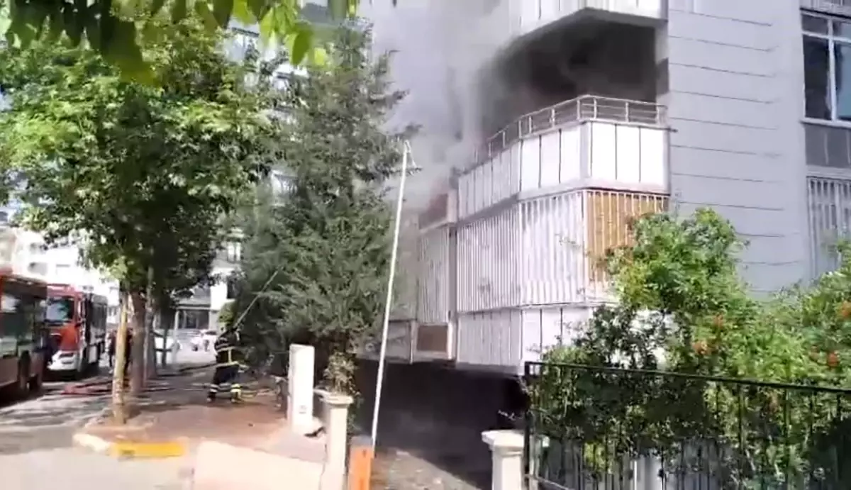Şanlıurfa'da Yangın: 4 Kişi İtfaiye Ekipleri tarafından Kurtarıldı