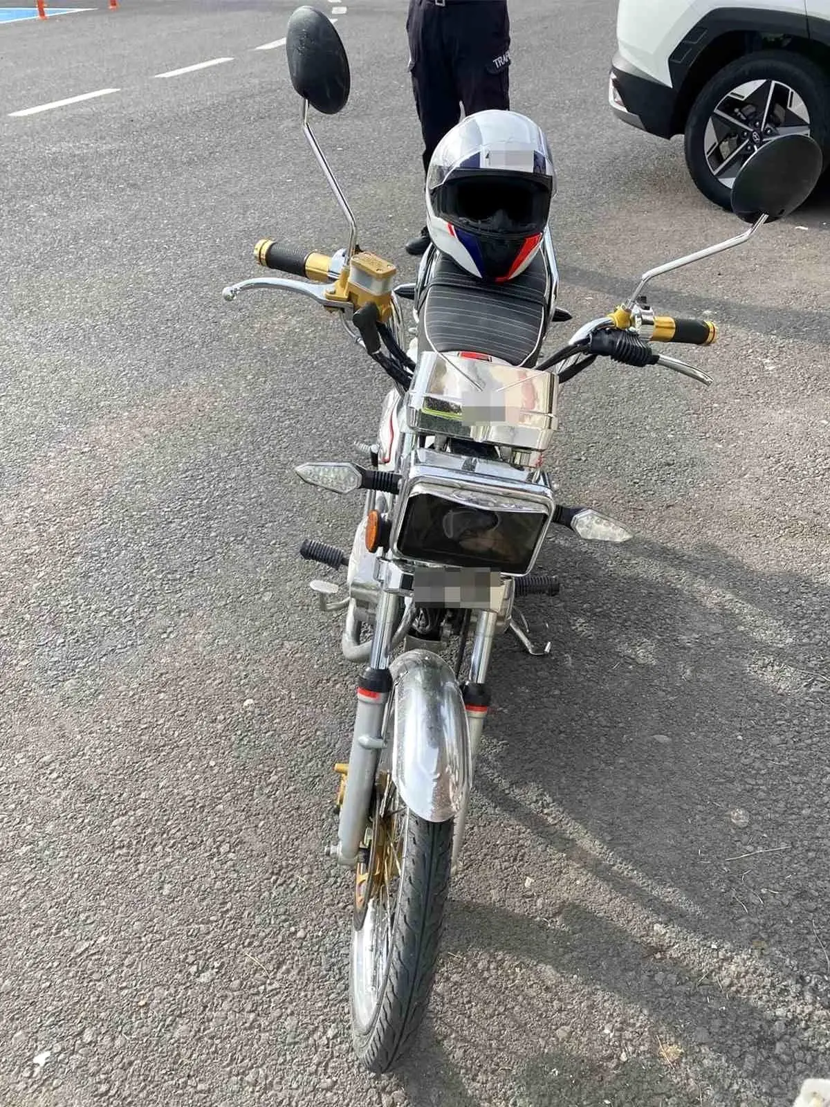 Nevşehir'de Yatarak Motosiklet Süren Sürücünün Ehliyeti İptal Edildi