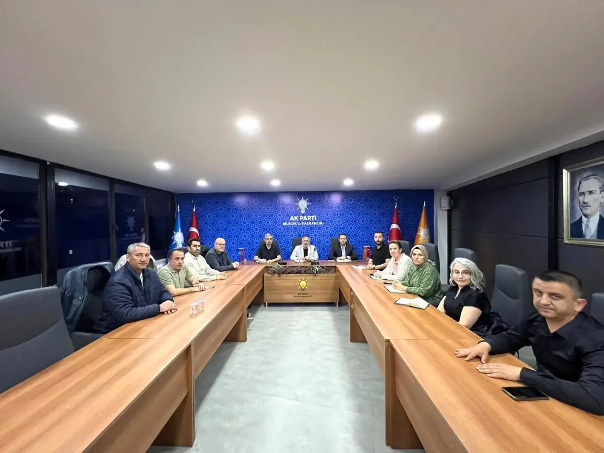 AK Parti Bilecik İl Başkanlığı'nda Yerel Sorunlar Toplantısı