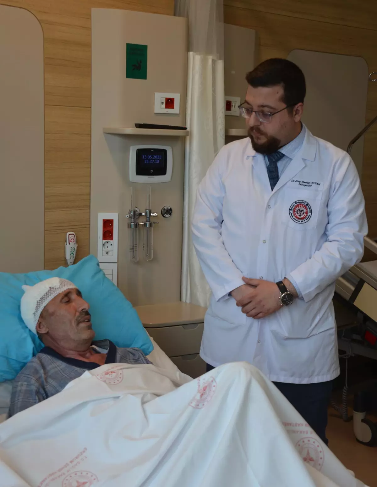 Baş Ağrısıyla Hastaneye Yatırılan Hastanın Beynindeki Damar Yumağı Başarıyla Alındı