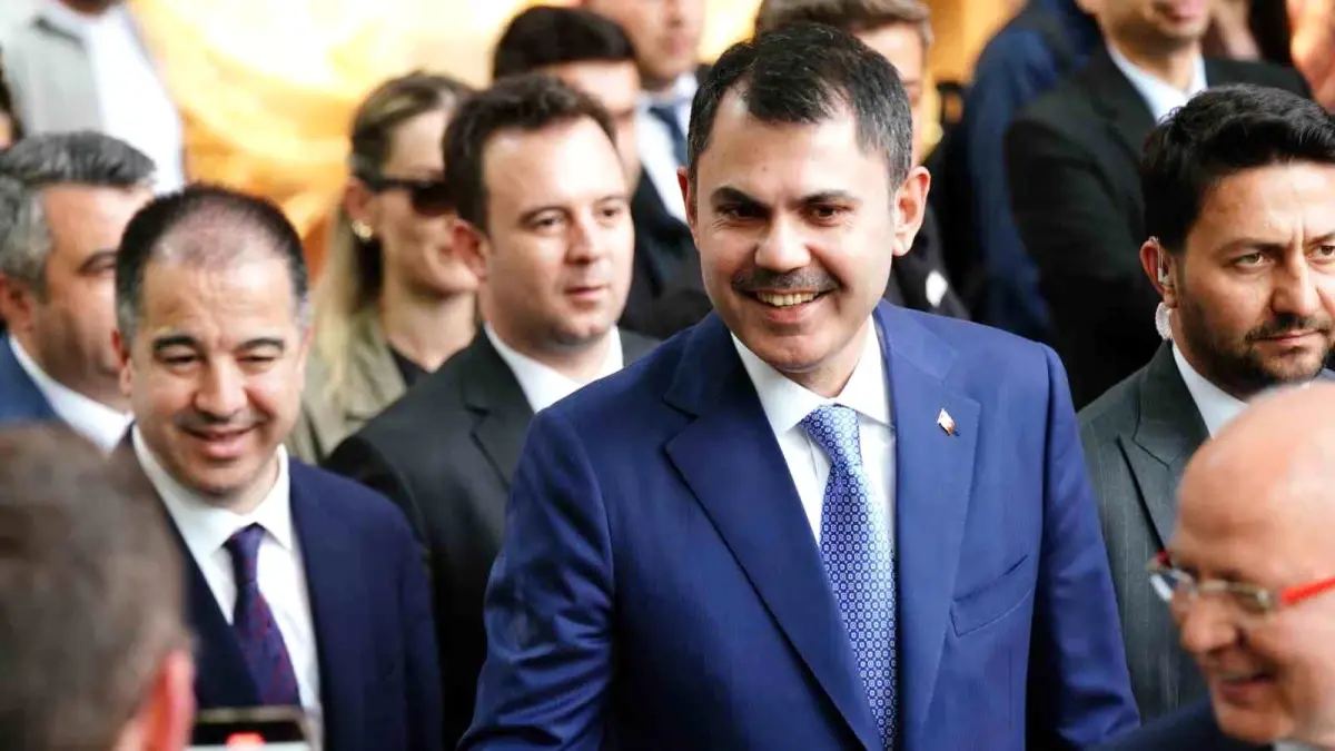 Bakan Kurum, Bursa Tarihi Hanlar Bölgesi'nde İncelemelerde Bulundu