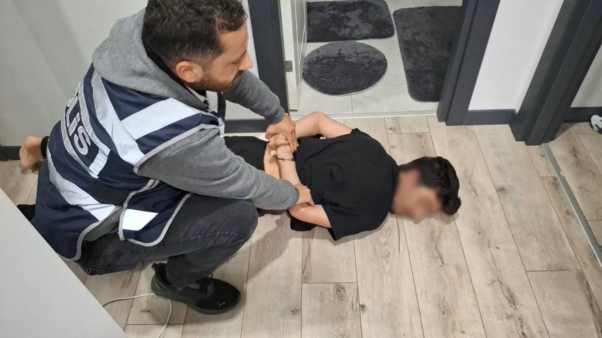 Bursa'da Dolandırıcılık Operasyonu: 18 Şüpheli Yakalandı