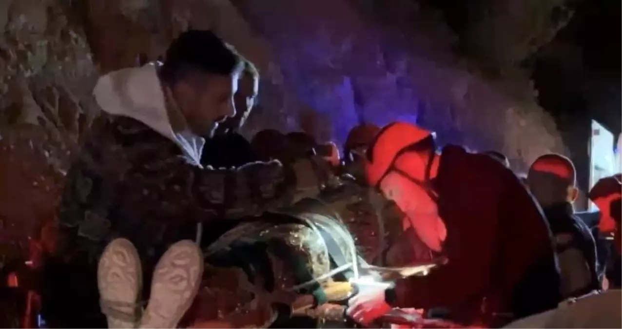 Çankırı Kalesi'nde Düşen Vatandaş Ekipler Tarafından Kurtarıldı