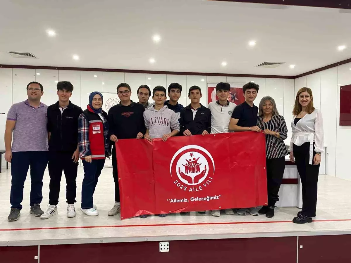 Bilecik'te Aile İçi İletişim Söyleşisi Düzenlendi
