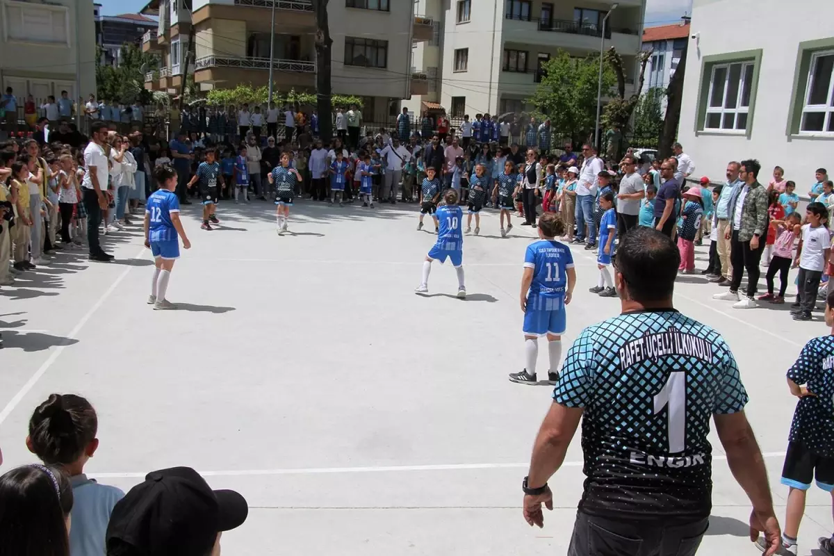 Manisa'da Geleneksel Çocuk Oyunları Yarışmaları Coşkuyla Tamamlandı