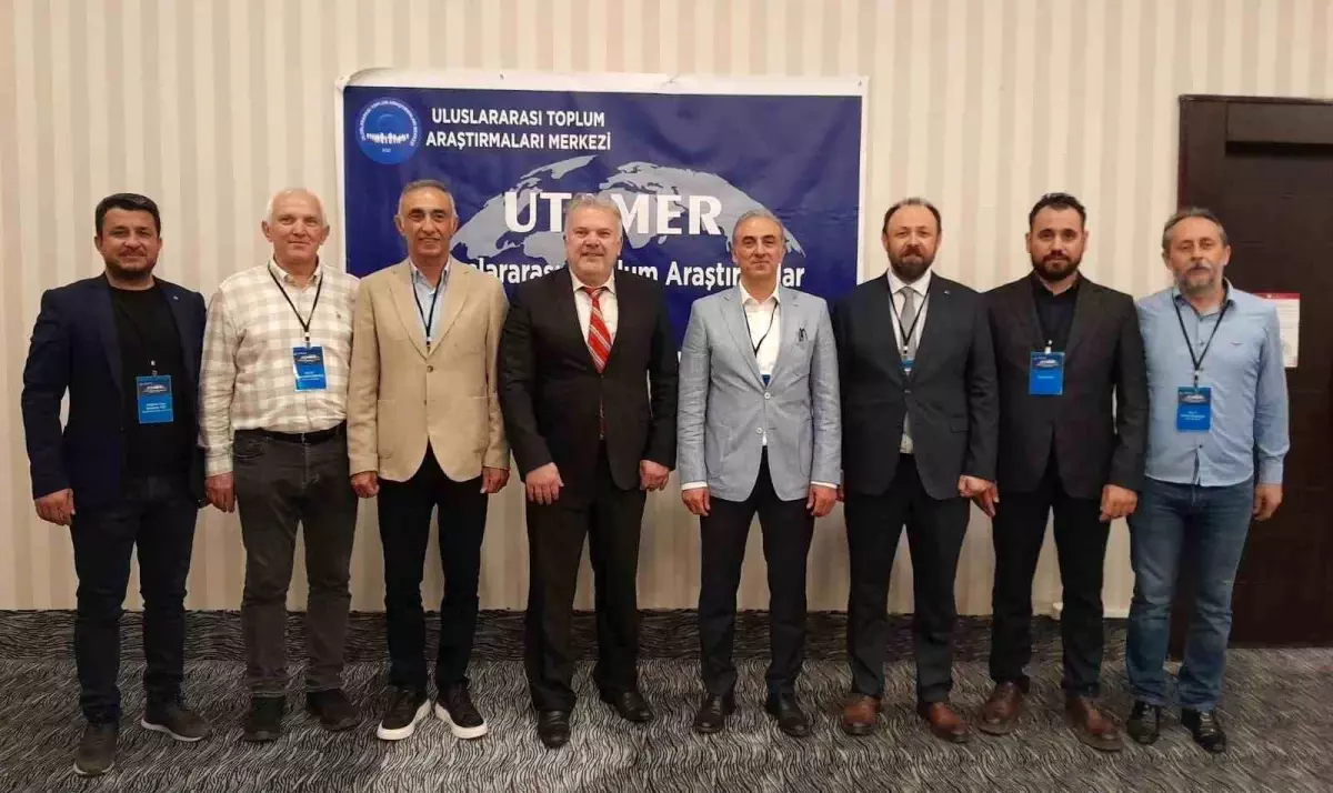 İzmir'de Taekwondo Çalıştayı: Sporun Dijital Dönüşümü Tartışıldı