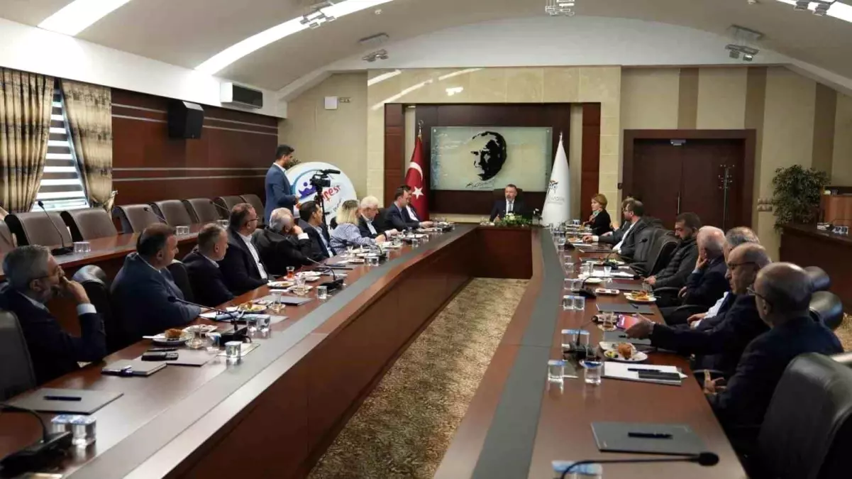 Karabük Üniversitesi'nde Şehir-Üniversite İş Birliği Değerlendirildi