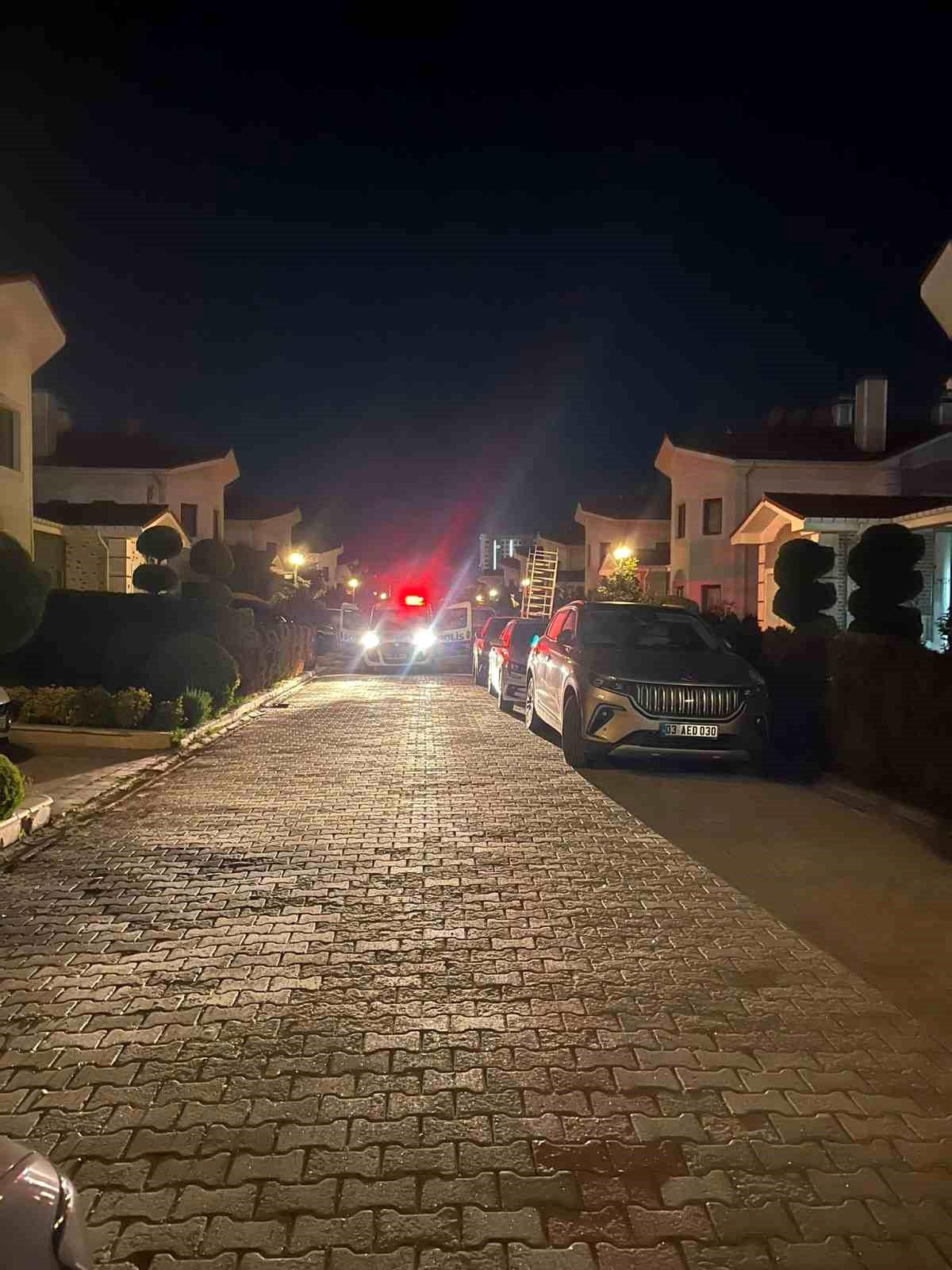 Afyonkarahisar'da Kardeşler Arasında Silahlı Kavga: Bir Kişi Ağır Yaralandı