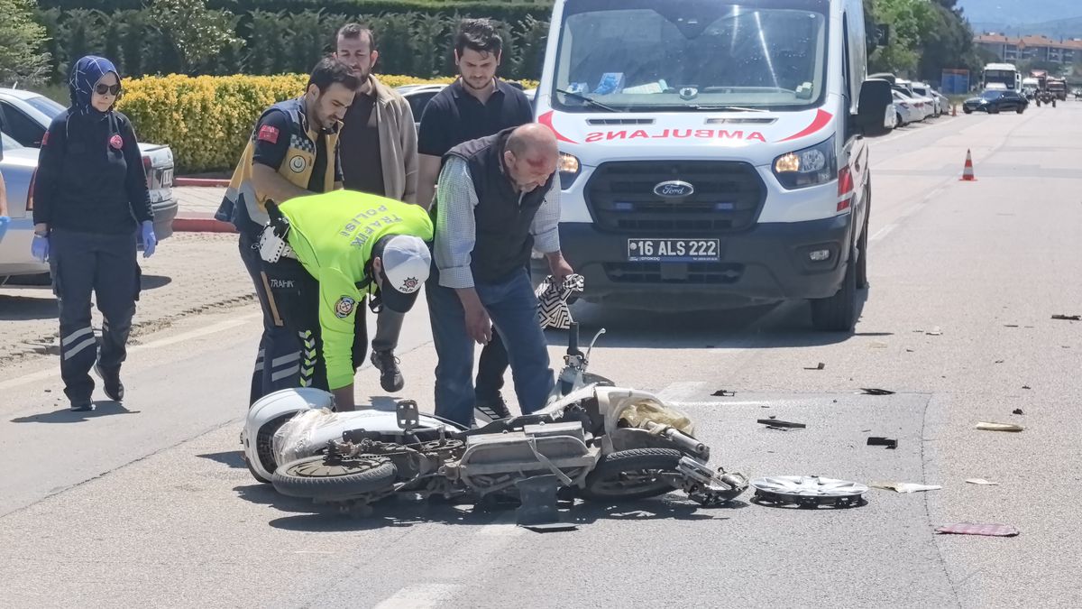 İnegöl'de Elektrikli Bisiklet Kazası: Sürücü Hastaneye Götürülmekte Direndi