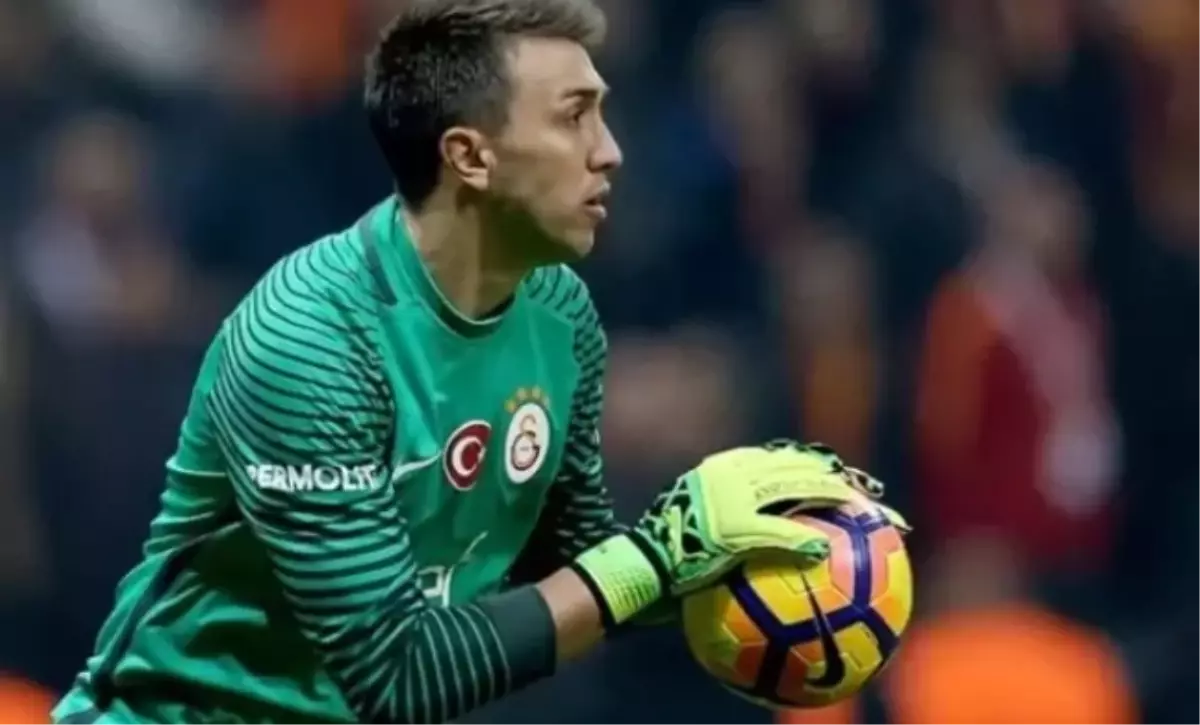 Muslera Galatasaray'dan gitti mi?