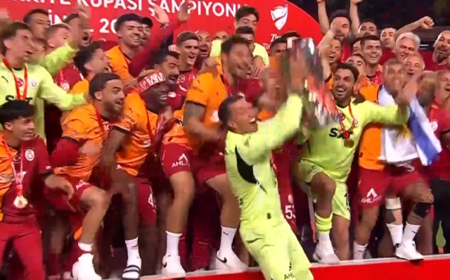 Muslera kaç kupası var, kaç şampiyonluğu var? Muslera kupa sayısı kaç oldu?