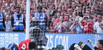 Premier Lig'de korkutan olay: Awoniyi'nin bağırsakları yırtıldı ve yapay komaya alındı
