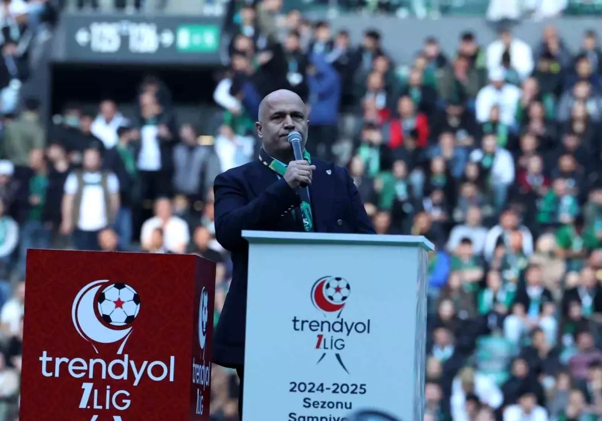 Kocaelispor Teknik Direktör Arayışını Sürdürüyor