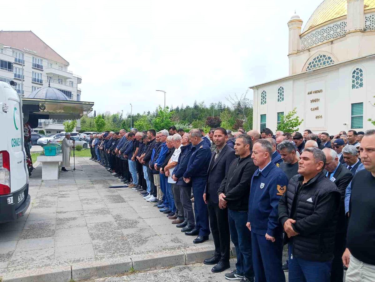 Ankara'da Trafik Kazasında Genç Öğretmen ve Oğlu Hayatını Kaybetti