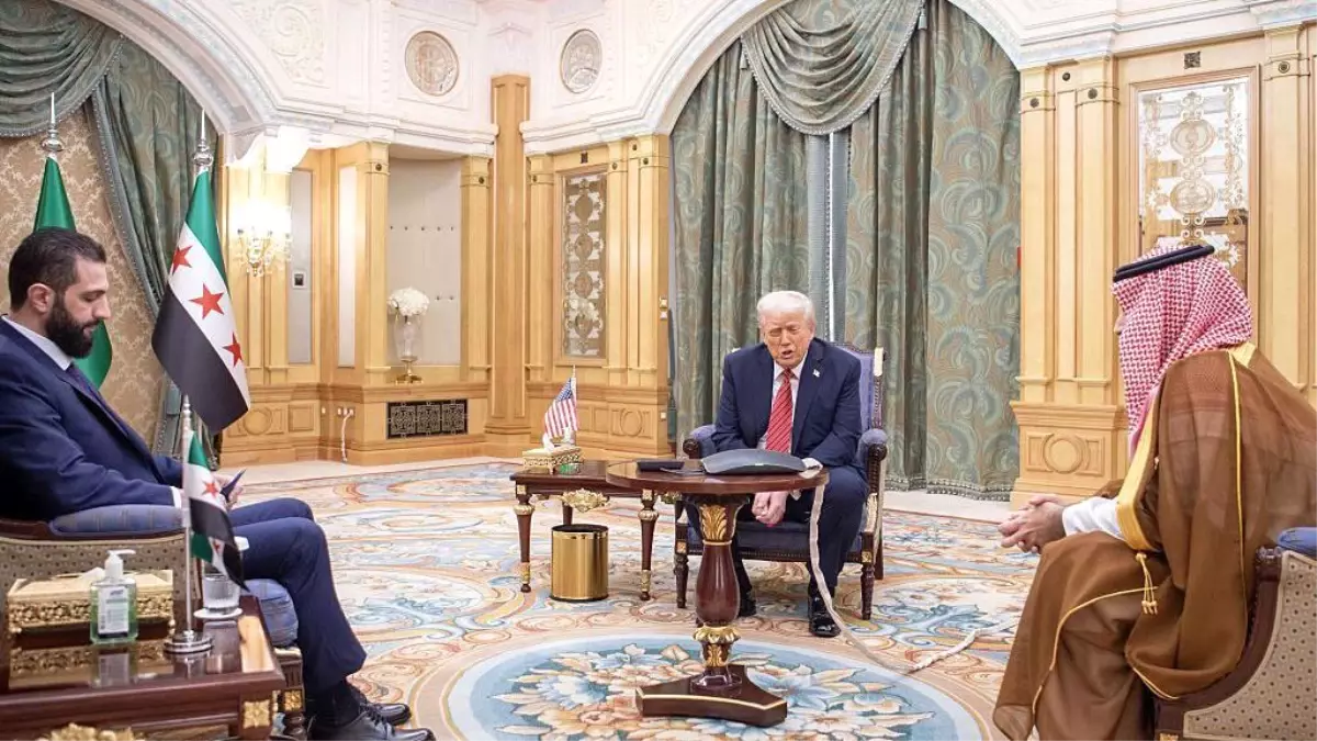 25 yıl sonra bir ilk: Trump, Ahmed Şara ile görüştü