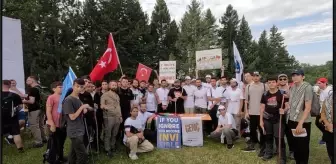Uluslararası Genç Derneği, Srebrenitsa Soykırımını Anmak için Barış Yürüyüşü Düzenliyor