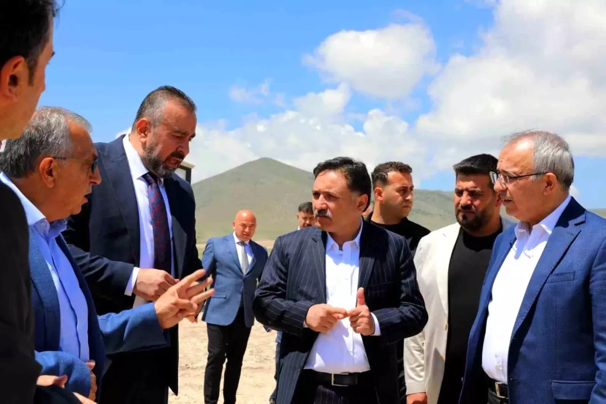 Kayseri Valisi Çiçek, İncesu OSB İltisak Hattı İnşaatını İnceledi