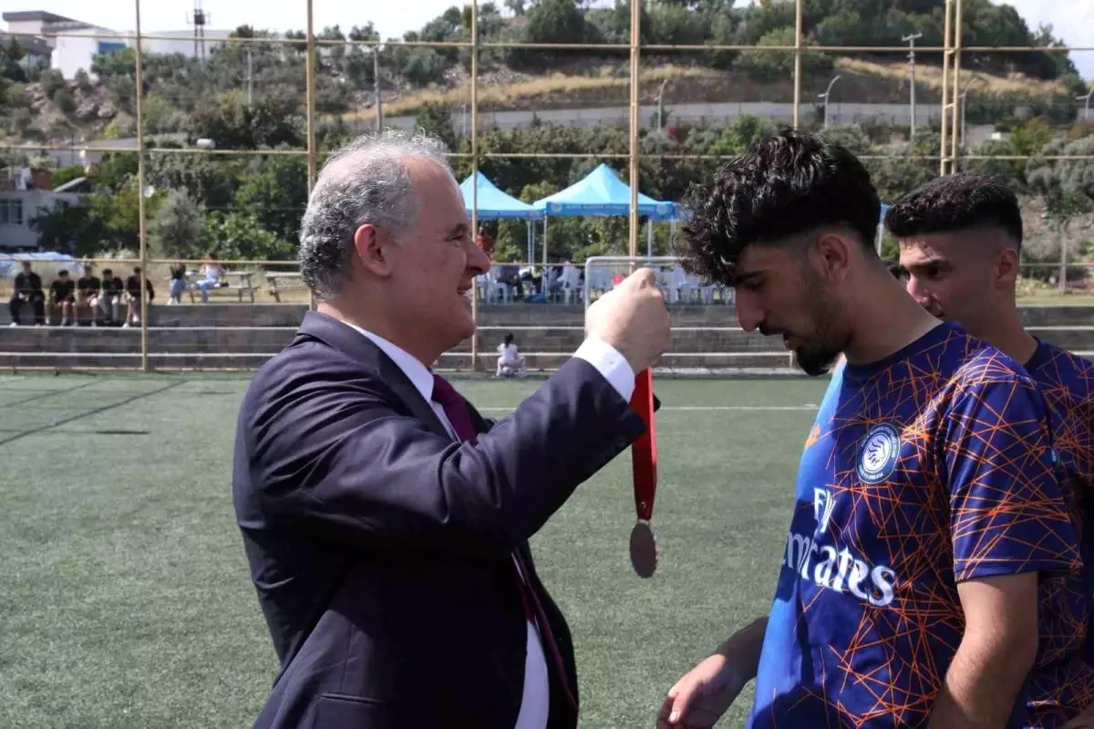 ALKÜ 10. Yıl Futbol Turnuvası Sona Erdi