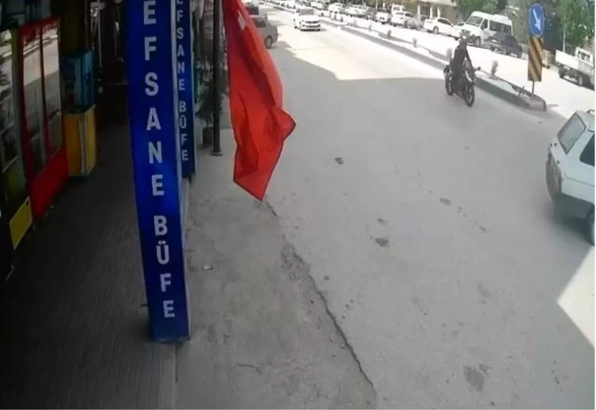 Bilecik'te Trafik Kazası: Motosiklet Sürücüsü Yaralandı