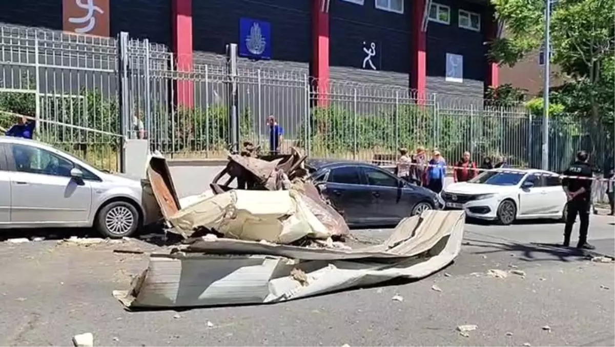 Bağcılar'da bir iş yerinde bulunan buhar kazanı patladı