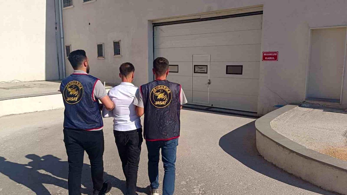 Eskişehir'de Bilişim Dolandırıcısı Yakalandı