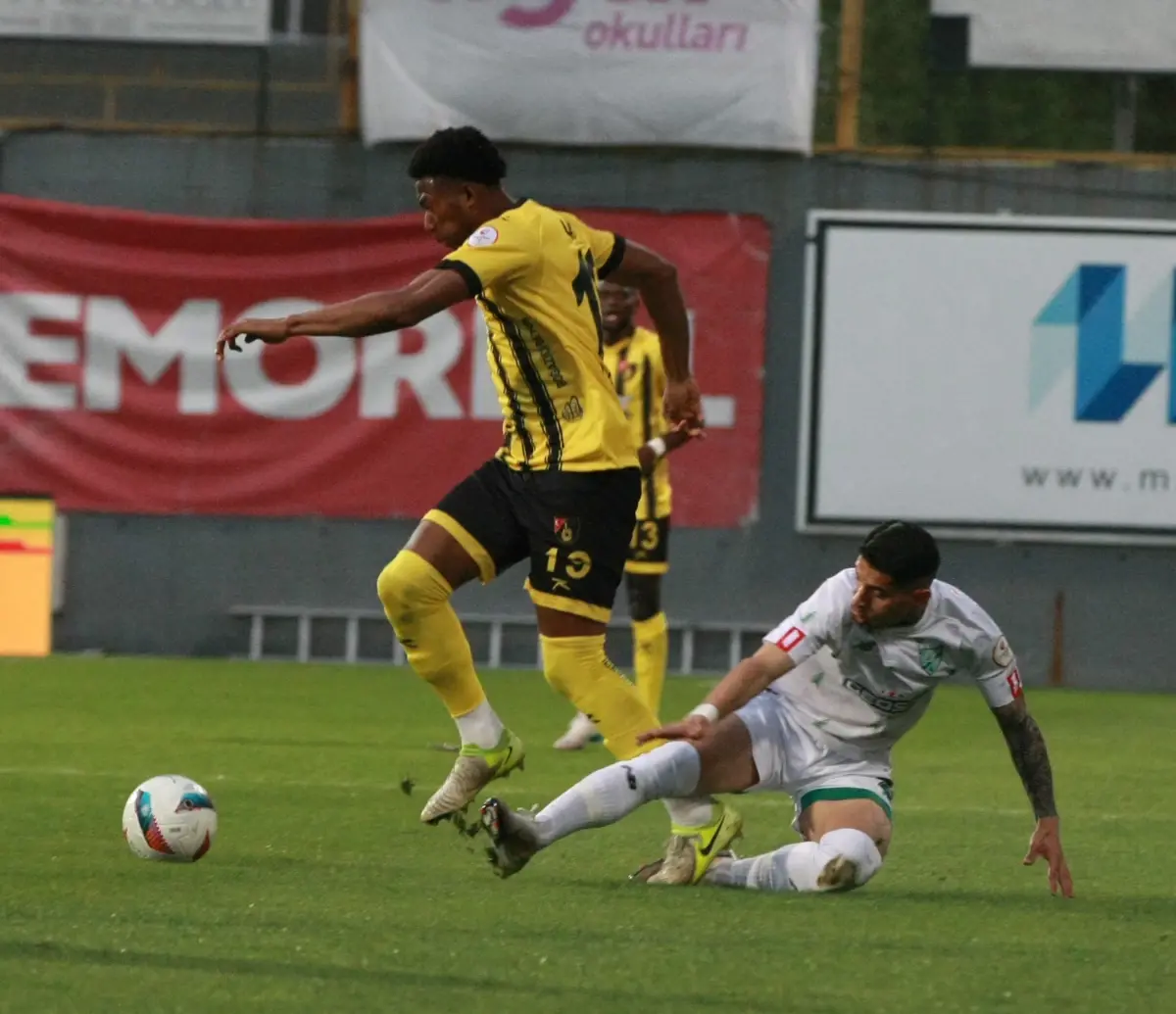 Boluspor, İstanbulspor'u 2-1 Geçerek Yarı Finale Yükseldi