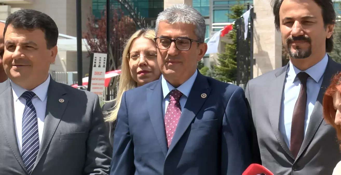 CHP, İki Kanun İçin Anayasa Mahkemesi'ne Başvurdu
