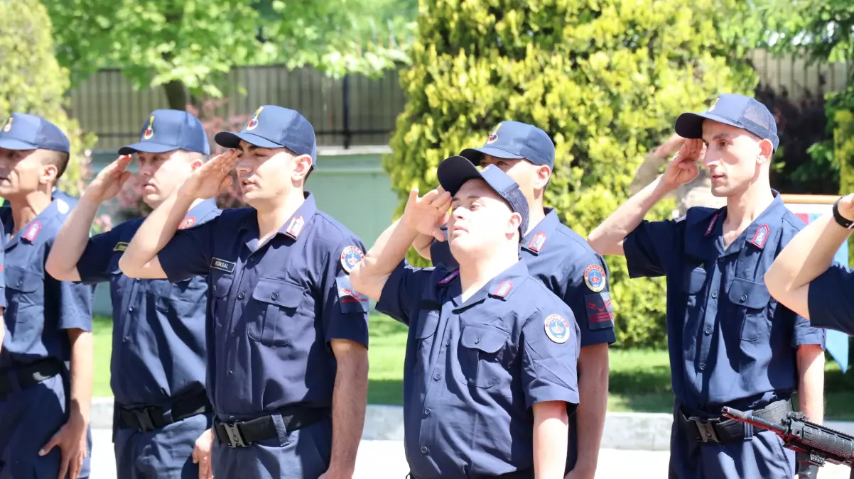 Düzce'de Engelliler Haftası'na Özel Temsili Askerlik Töreni Düzenlendi